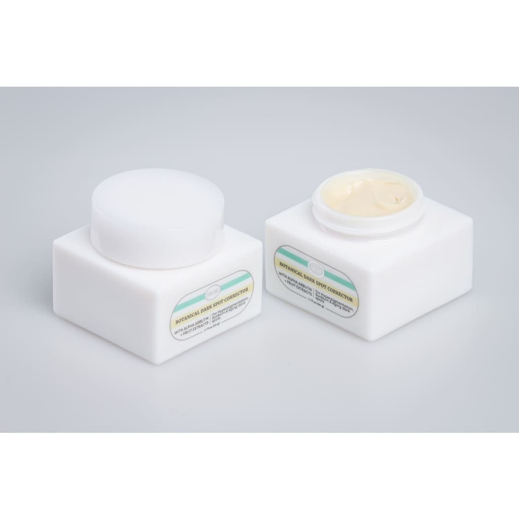 Arbutin can be used twice a day. It is safe to apply on clean skin with other creams and serums. It can also be used in the summer since it does not make skin more sensitive to the sun.