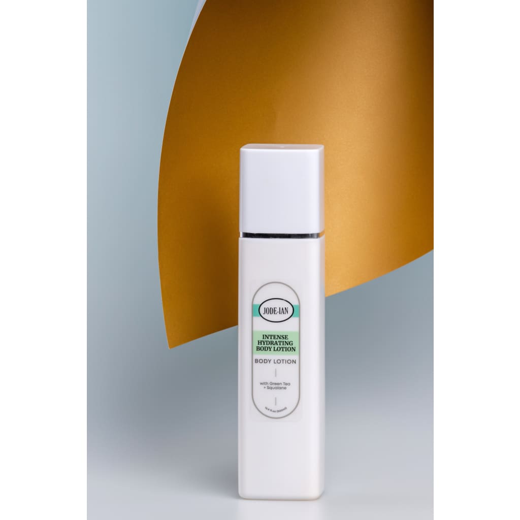 Organic Green Tea- Rich with antioxidants and nutrients. The polyphenols in green tea can be used as pharmacological agents for the prevention of solar UVB light-induced skin disorders in animals and humans, including: melanoma skin cancer, nonmelanoma skin cancers, photoaging. it also help reduce sebum secretion that leads to acne breakout.