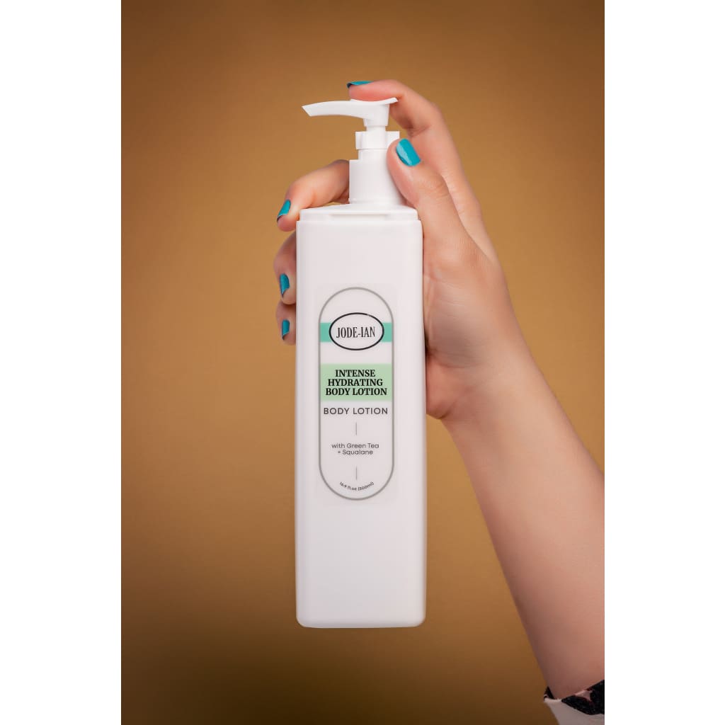 Fermented Rice Water- Contains antioxidant-rich components such as ferulic acid, gamma-oryzanol and phytic acid. Improves skin texture. Help protect the skin against the sun damage